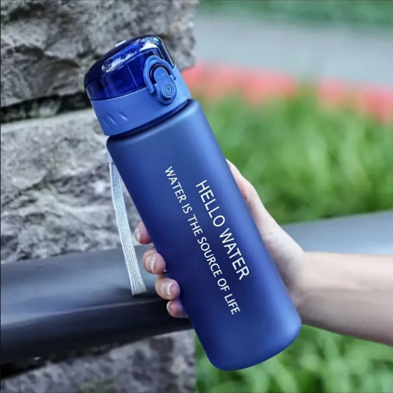 Convenience water bottle, high-quality PC material (600 ml)