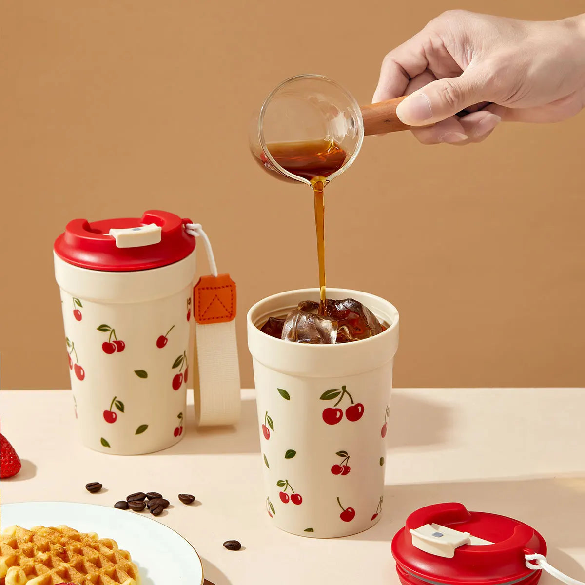 Travel plastic mug