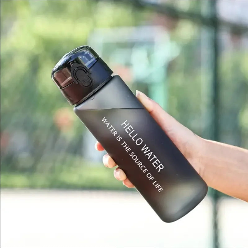 Convenience water bottle, high-quality PC material (600 ml)